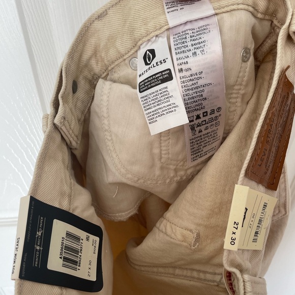 Levi’s Mom jeans (27X30) - Picture 12 of 15